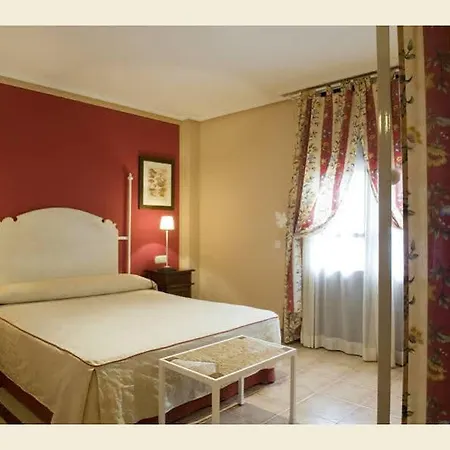 Hotel De Guara 3*